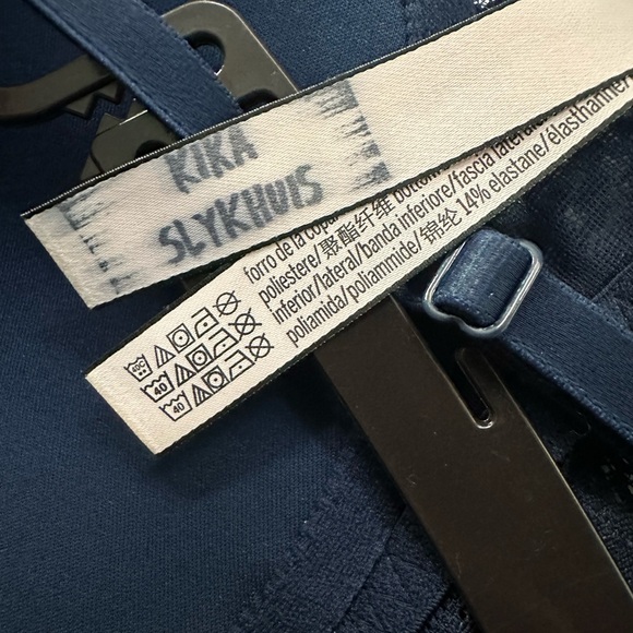 Victoria’s Secret Bralette 💙 - Picture 7 of 8